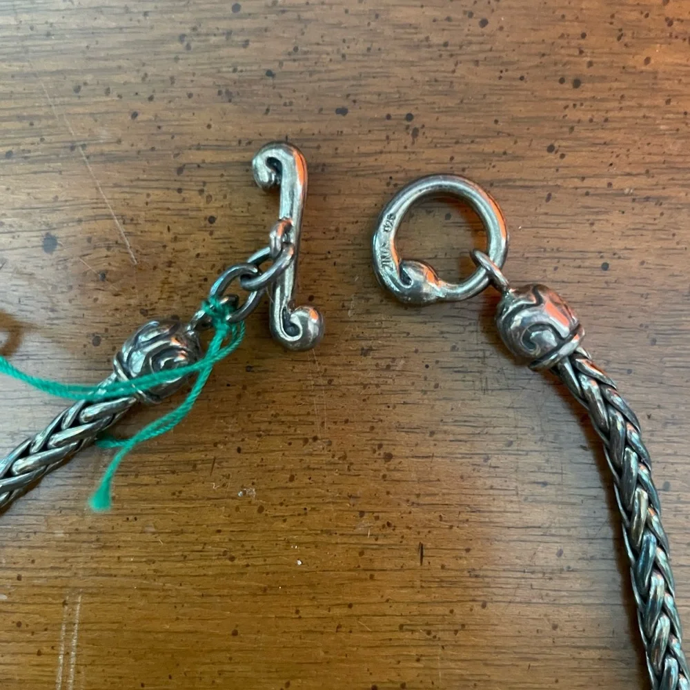 ZINA BEVERLY HILLS Thin Toggle Necklace - Picture 3 of 5